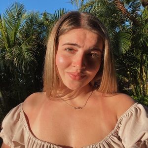 Meet your Posher, Alyssa